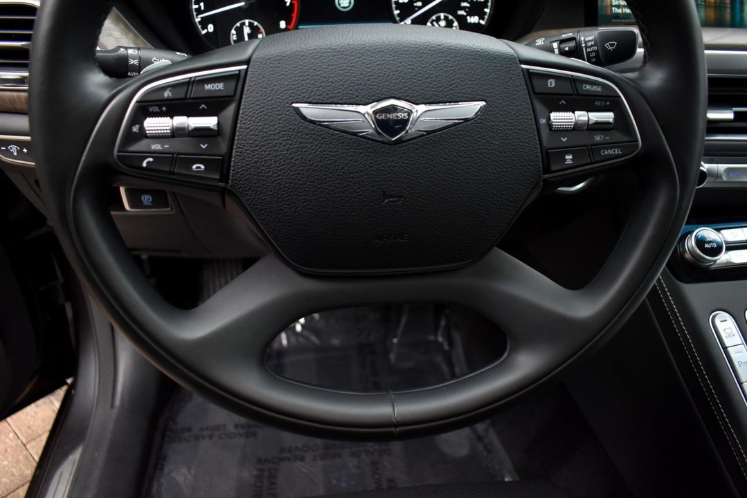 2022 Genesis G90