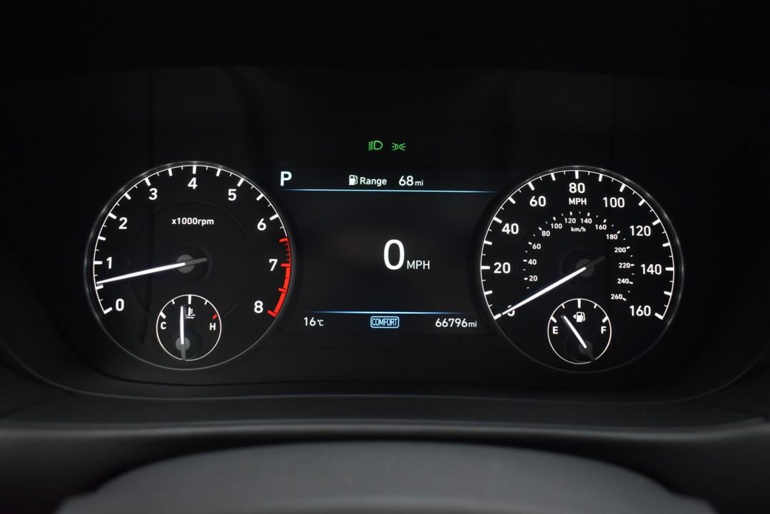 2022 Genesis G90