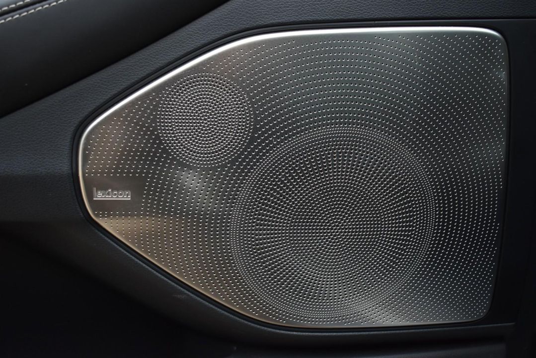 2022 Genesis G90
