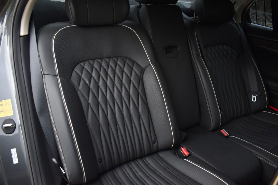 2022 Genesis G90