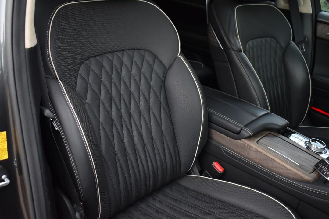 2022 Genesis G90