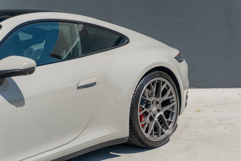 2024 Porsche 911