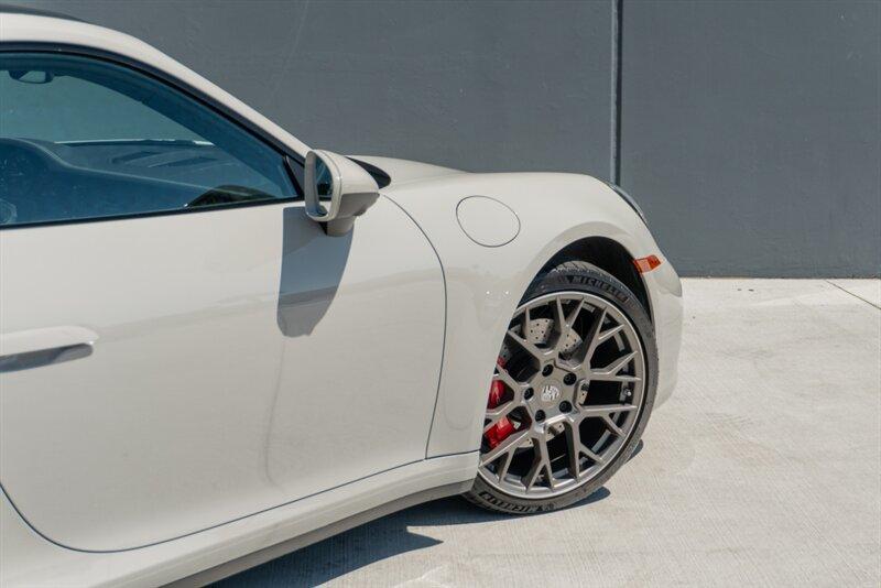 2024 Porsche 911