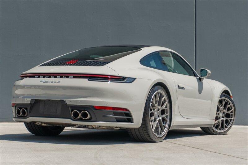 2024 Porsche 911