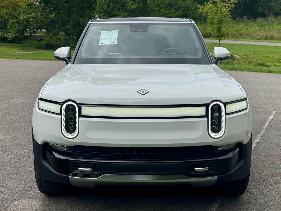 2023 Rivian R1S