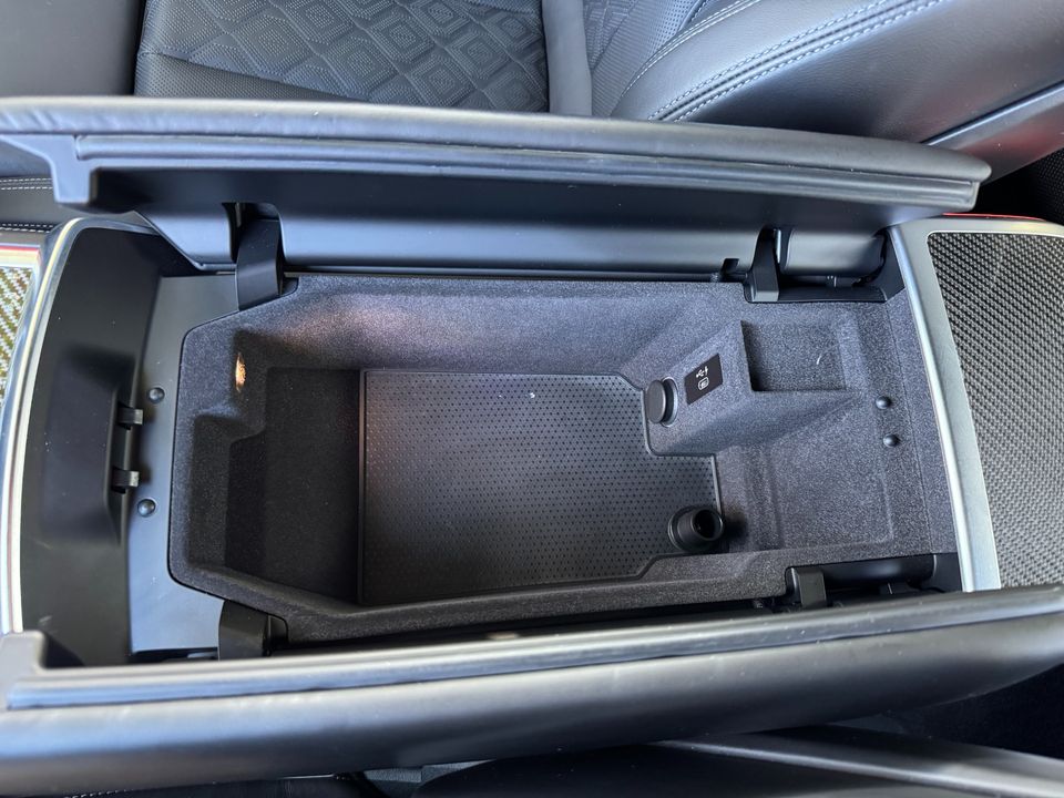 2022 BMW M8 Competition