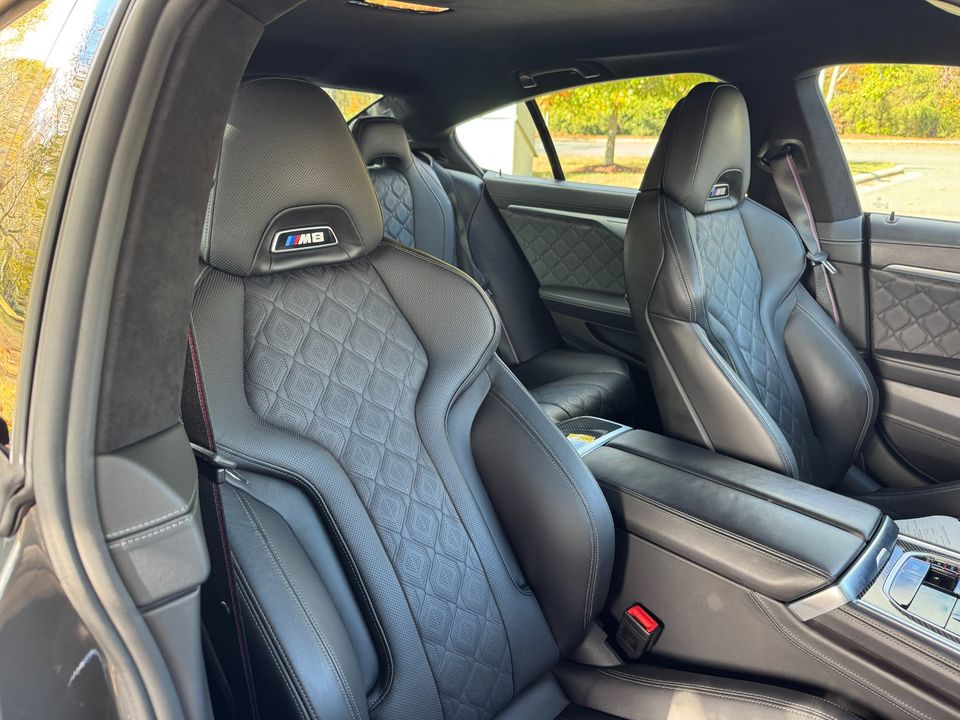 2022 BMW M8 Competition