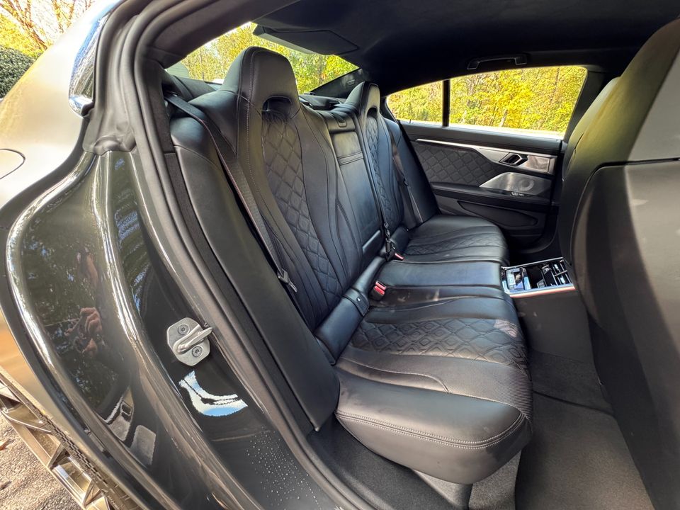 2022 BMW M8 Competition