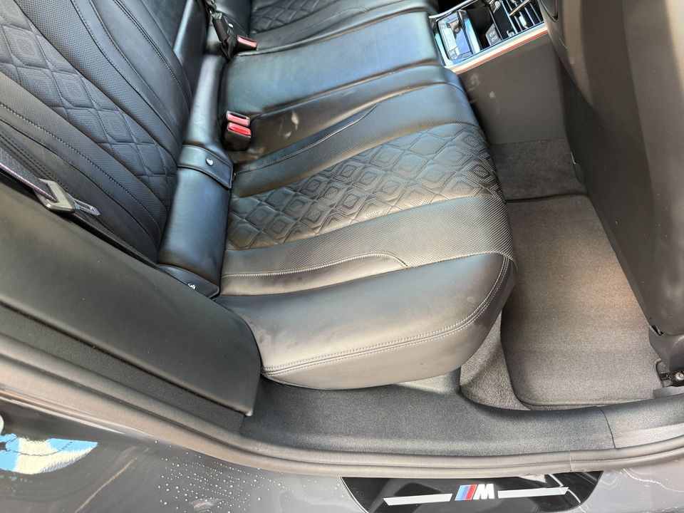 2022 BMW M8 Competition