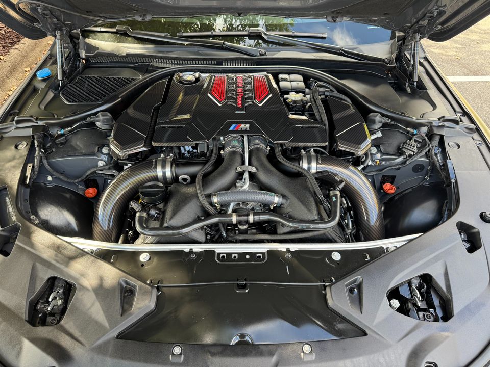 2022 BMW M8 Competition