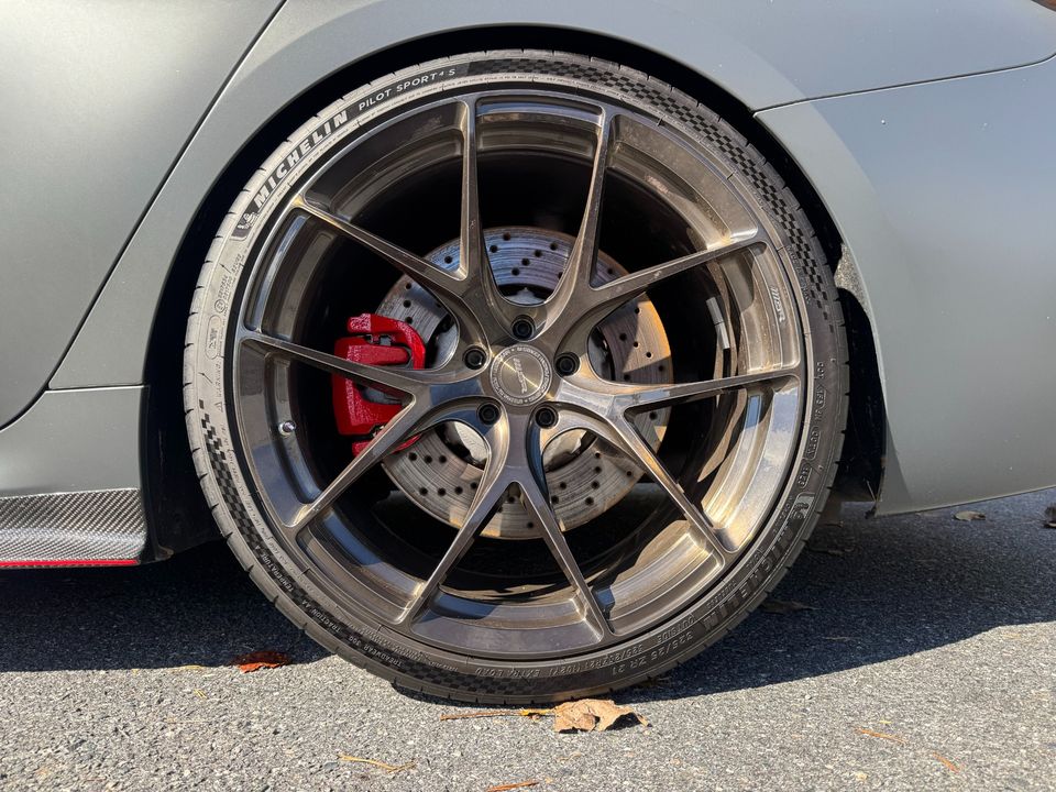 2022 BMW M8 Competition