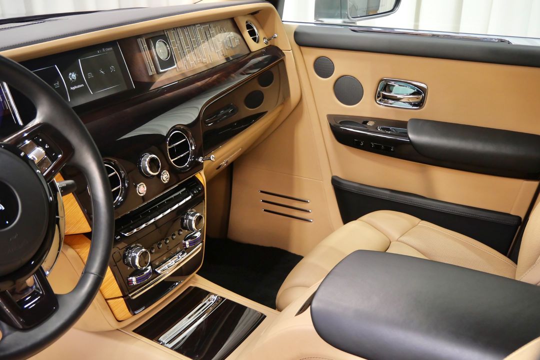 2020 Rolls-Royce Phantom