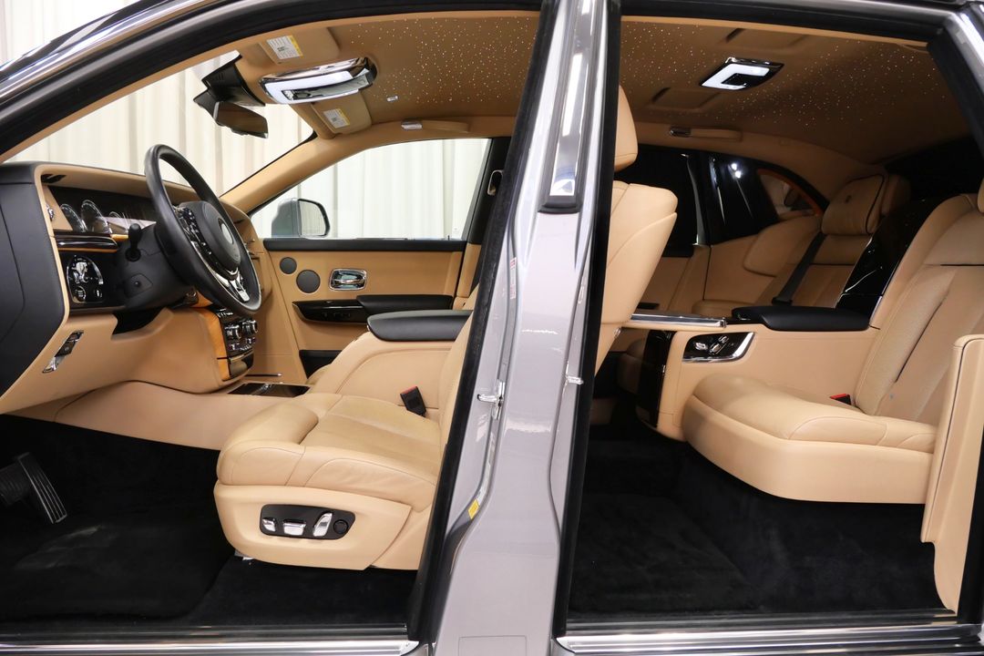 2020 Rolls-Royce Phantom