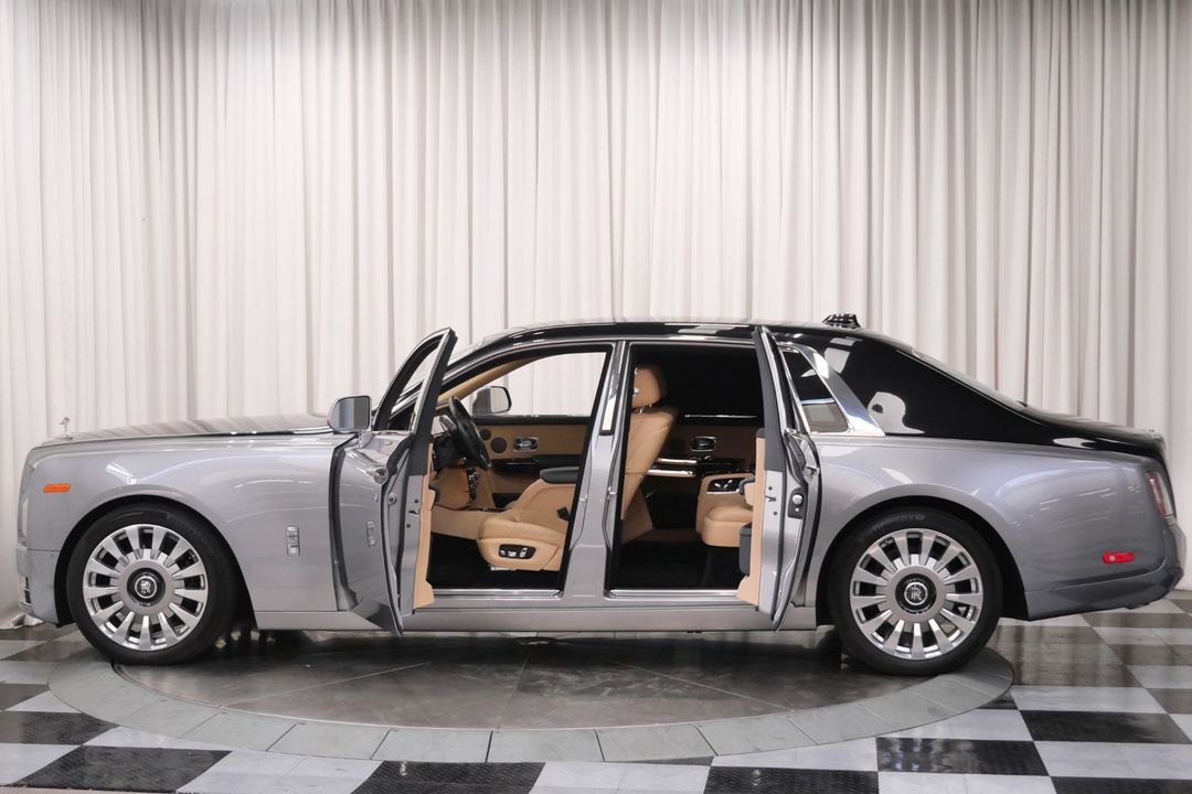 2020 Rolls-Royce Phantom