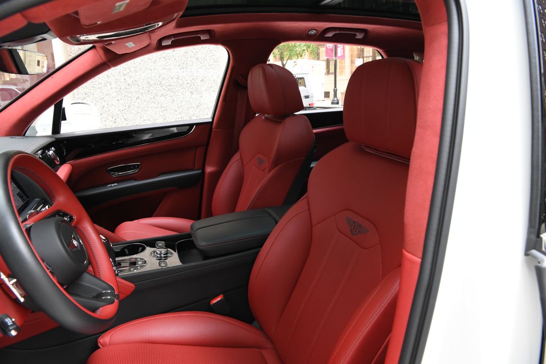 2023 Bentley Bentayga