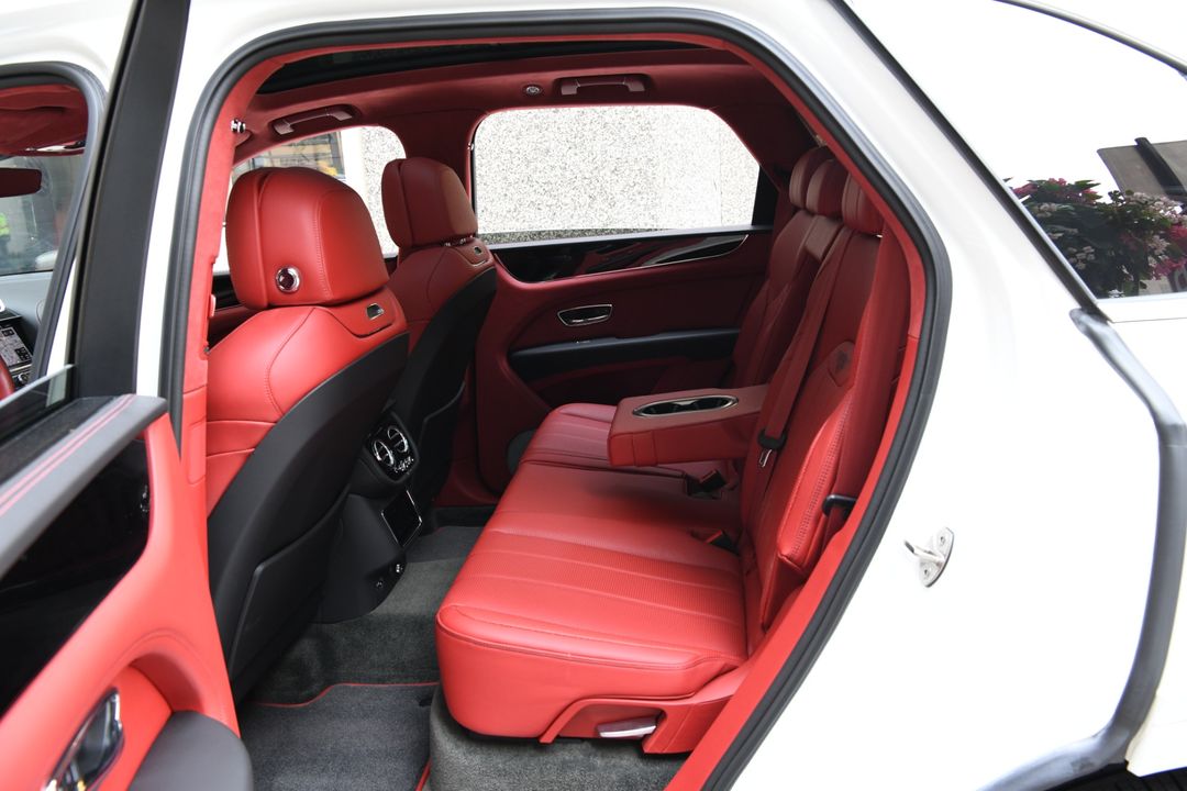 2023 Bentley Bentayga