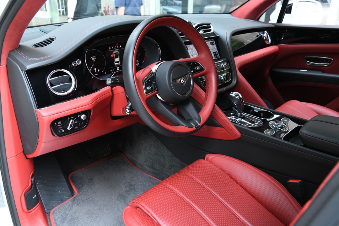 2023 Bentley Bentayga
