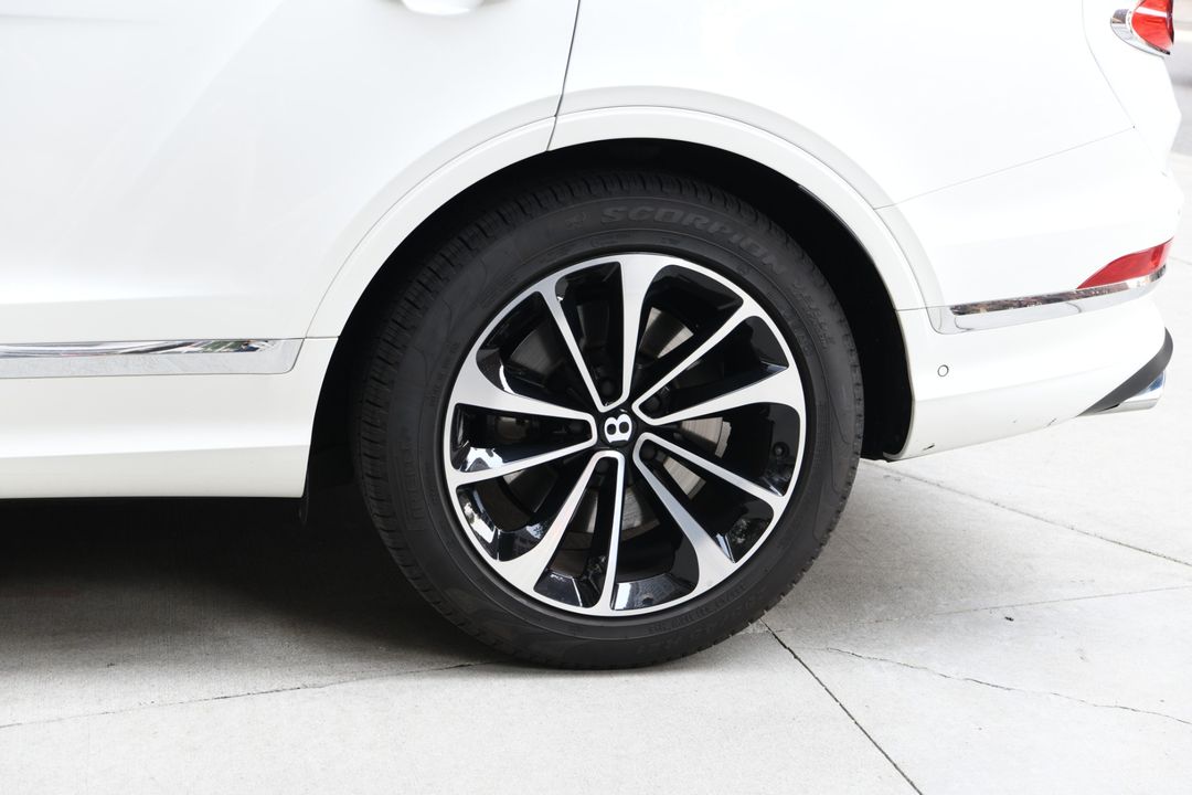 2023 Bentley Bentayga