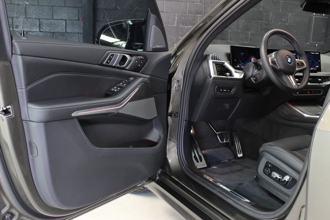2026 BMW X7