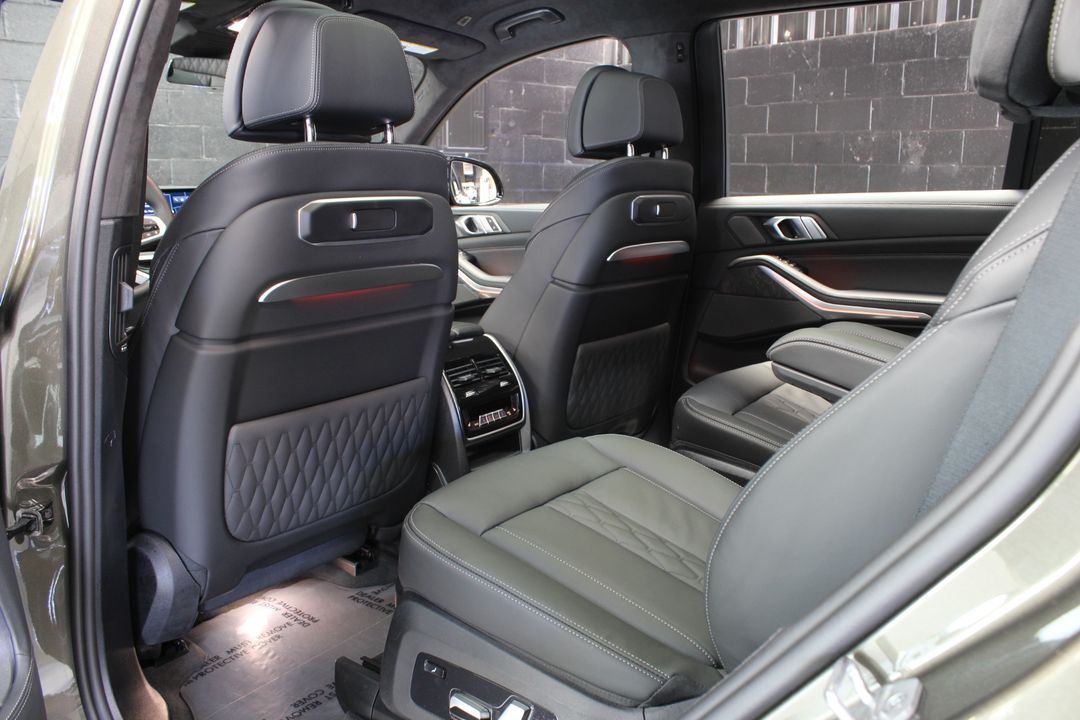 2026 BMW X7