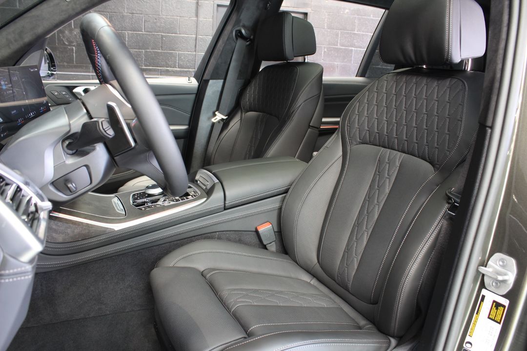 2026 BMW X7