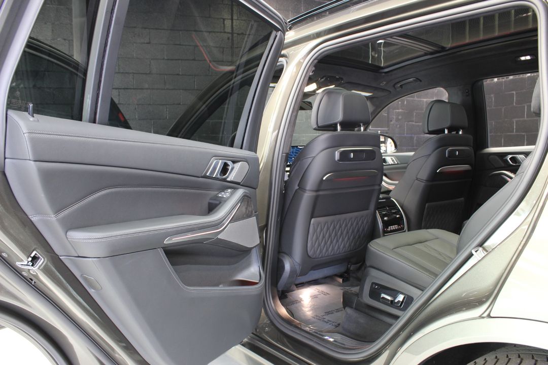 2026 BMW X7