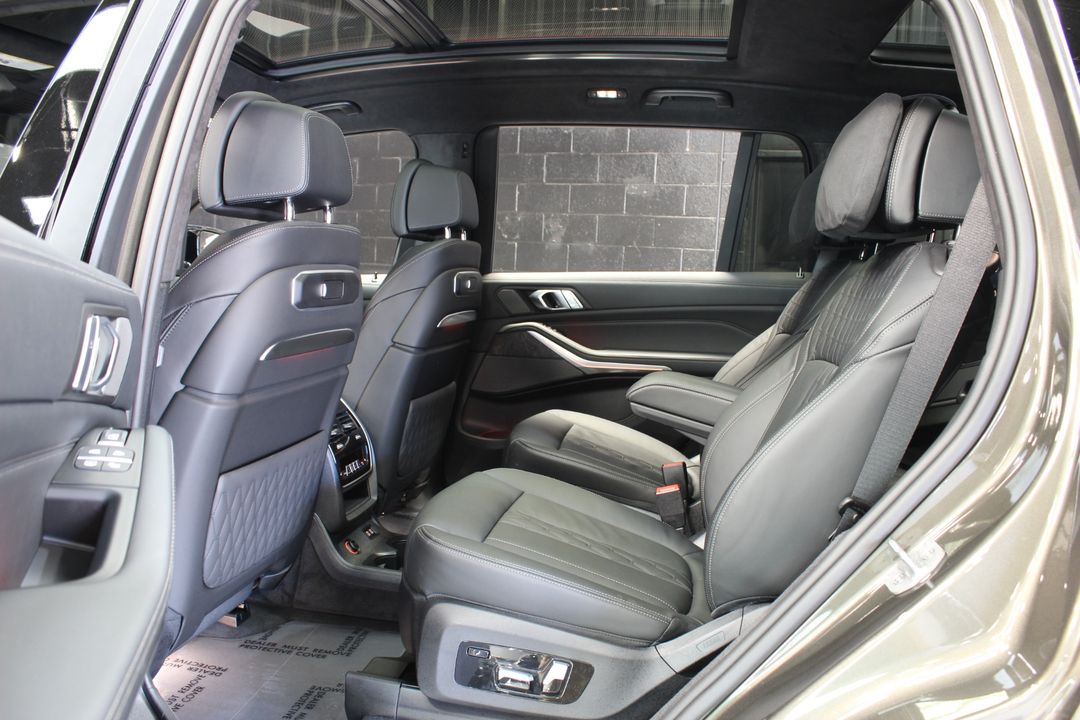 2026 BMW X7
