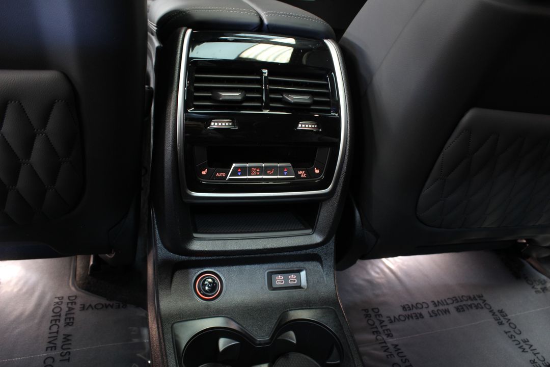 2026 BMW X7
