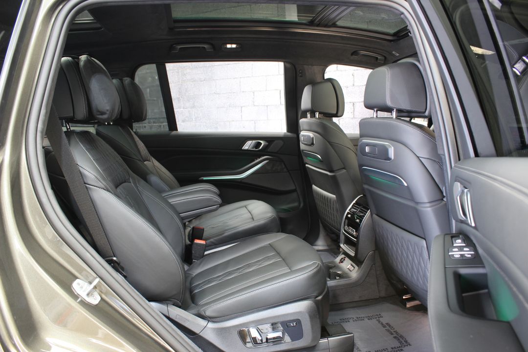 2026 BMW X7