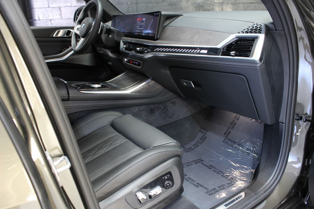 2026 BMW X7