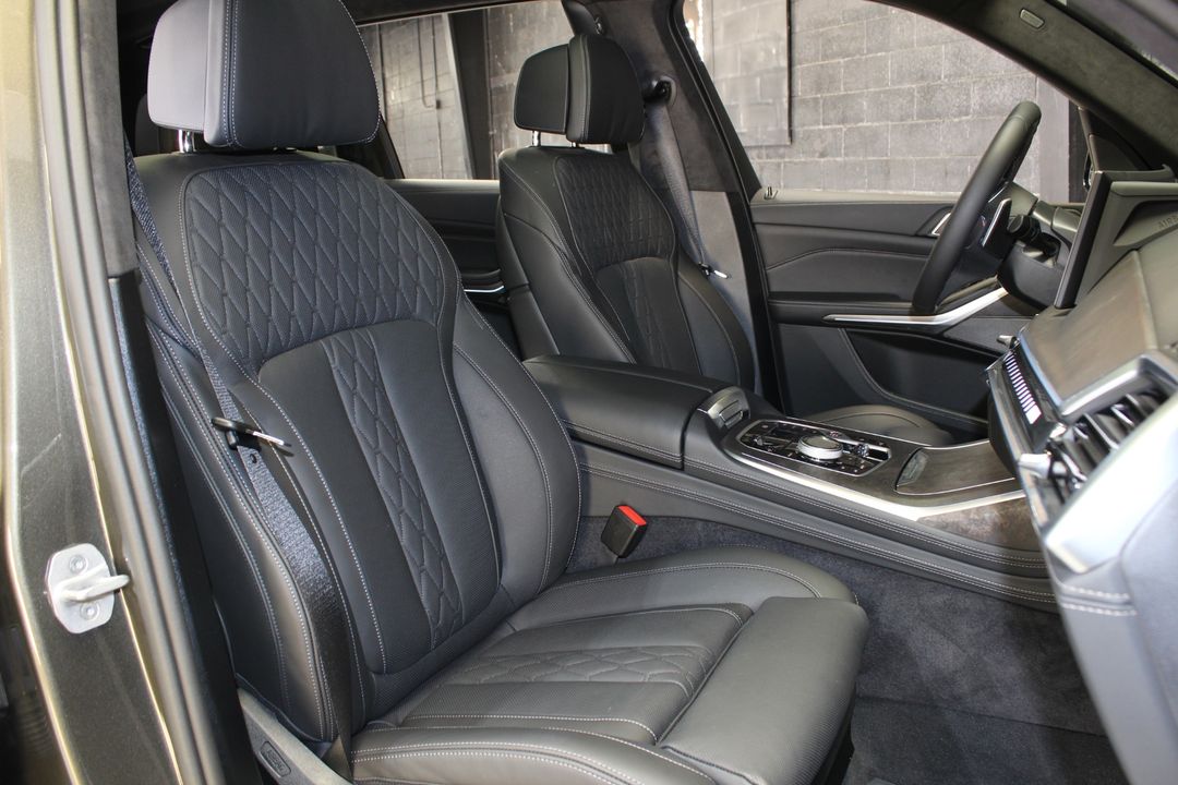 2026 BMW X7
