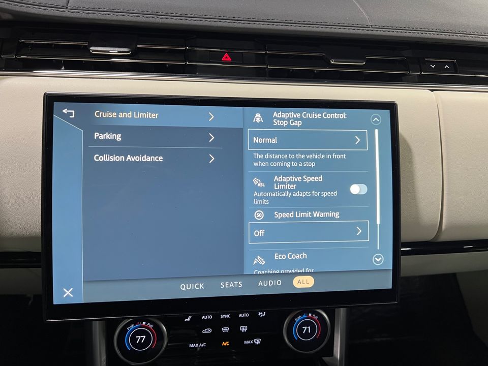 2023 Land Rover Range Rover P400 SE 4DR SUV AWD