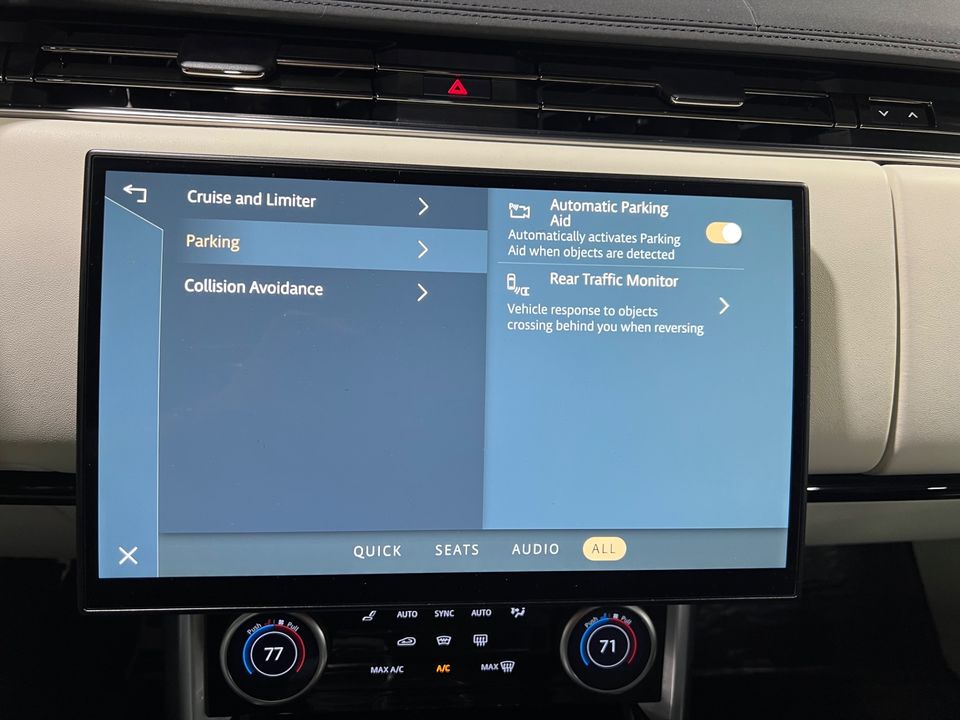 2023 Land Rover Range Rover P400 SE 4DR SUV AWD
