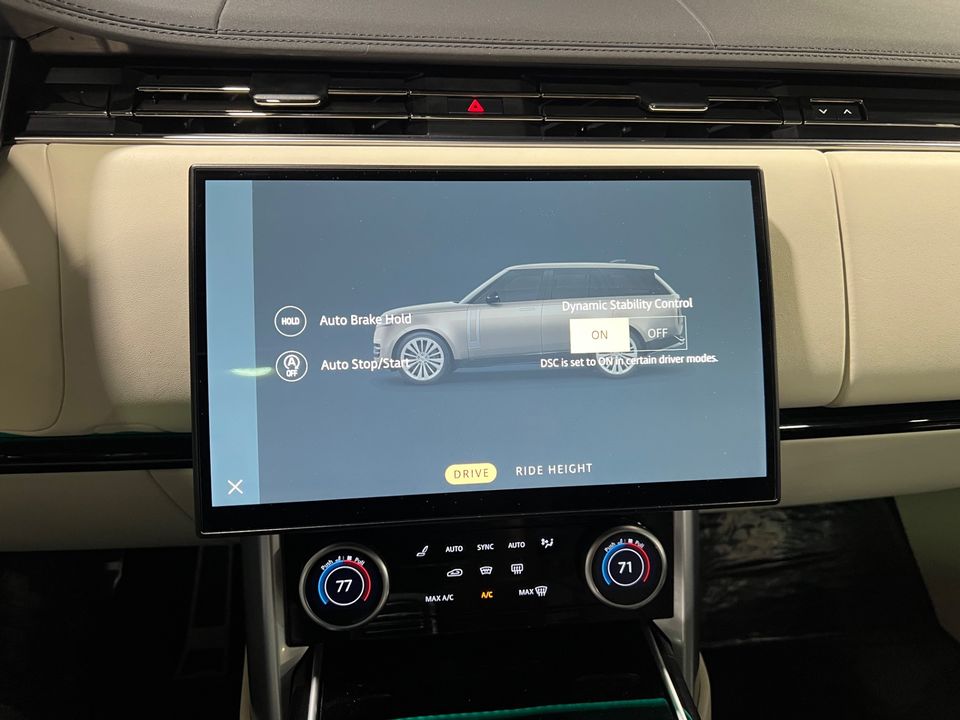 2023 Land Rover Range Rover P400 SE 4DR SUV AWD