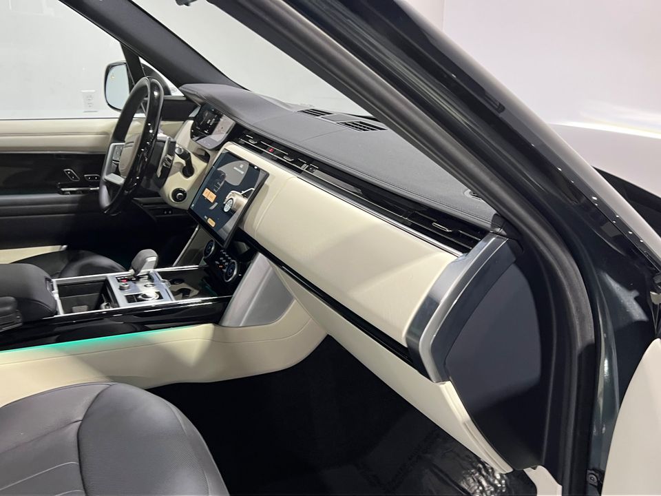 2023 Land Rover Range Rover P400 SE 4DR SUV AWD