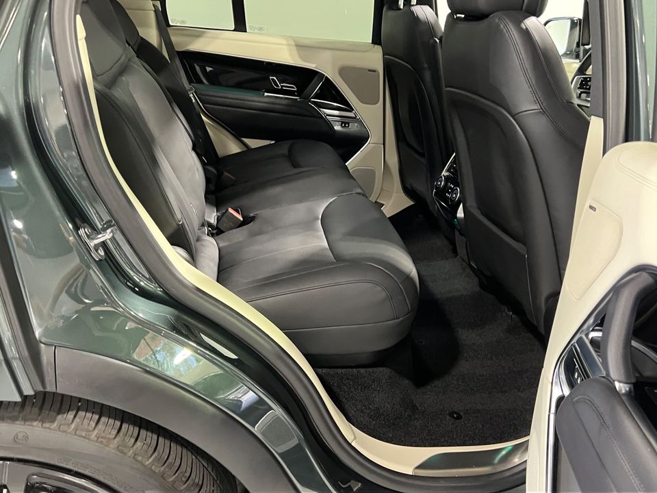 2023 Land Rover Range Rover P400 SE 4DR SUV AWD