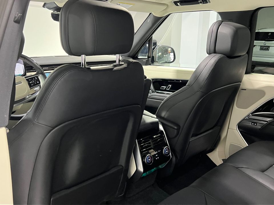 2023 Land Rover Range Rover P400 SE 4DR SUV AWD
