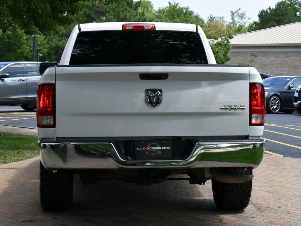 2015 Ram 1500 4WD QUAD CAB W/ 3.0 L V6 Turbo Diesel + EQUIPMENT PKG+UCONNECT