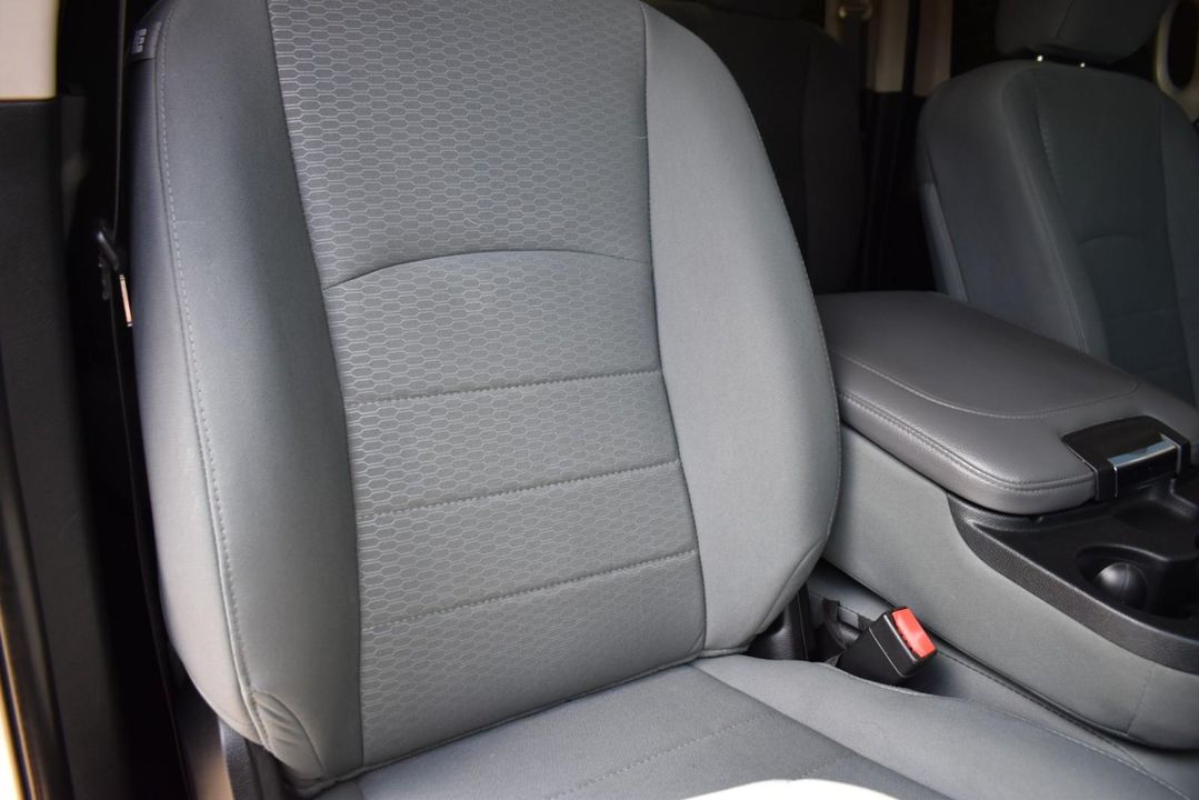 2015 Ram 1500 4WD QUAD CAB W/ 3.0 L V6 Turbo Diesel + EQUIPMENT PKG+UCONNECT