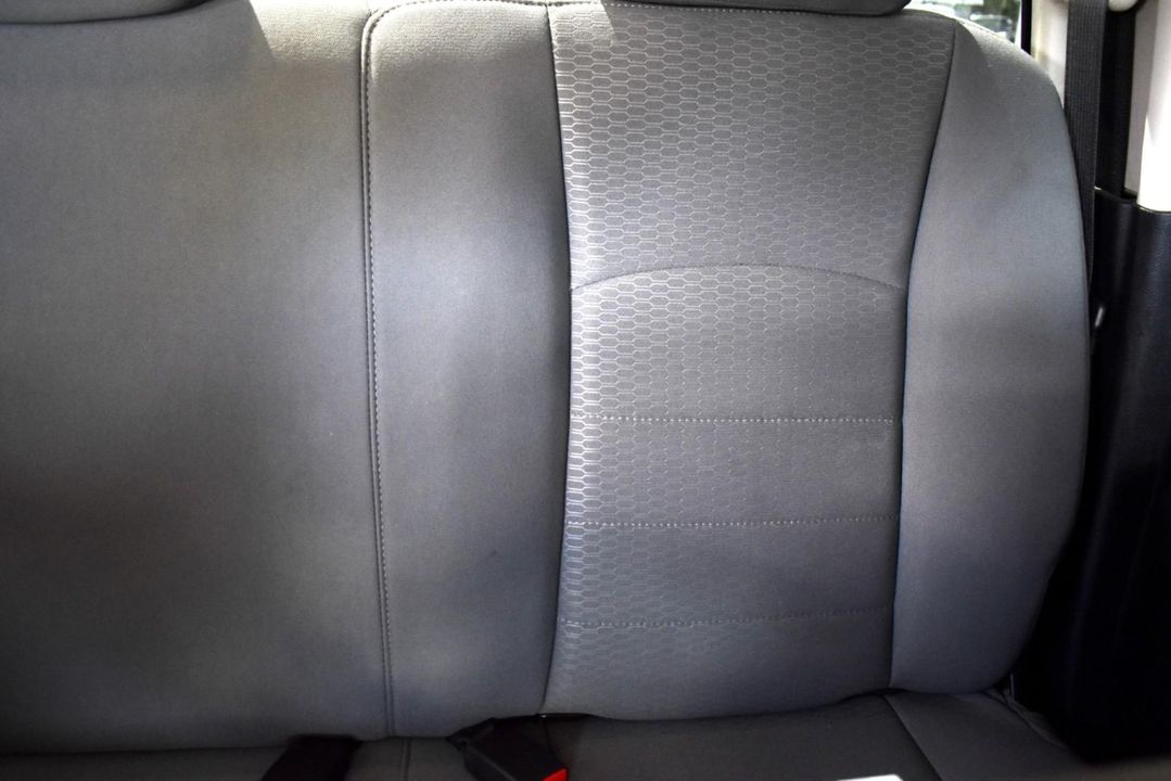 2015 Ram 1500 4WD QUAD CAB W/ 3.0 L V6 Turbo Diesel + EQUIPMENT PKG+UCONNECT