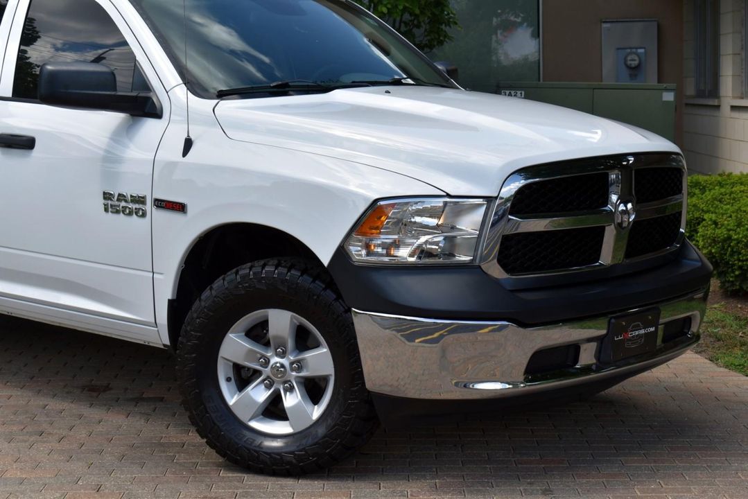 2015 Ram 1500 4WD QUAD CAB W/ 3.0 L V6 Turbo Diesel + EQUIPMENT PKG+UCONNECT
