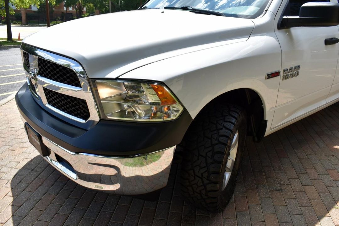 2015 Ram 1500 4WD QUAD CAB W/ 3.0 L V6 Turbo Diesel + EQUIPMENT PKG+UCONNECT