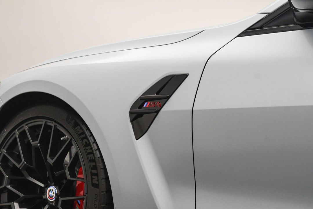 2023 BMW M4