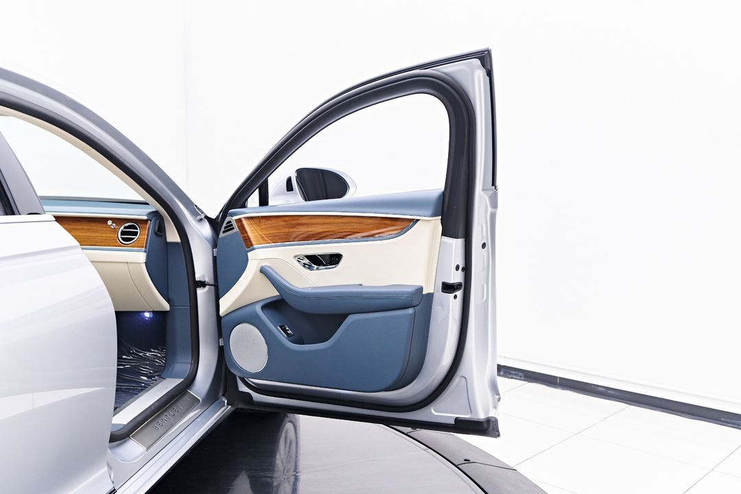 2023 Bentley Flying Spur Hybrid