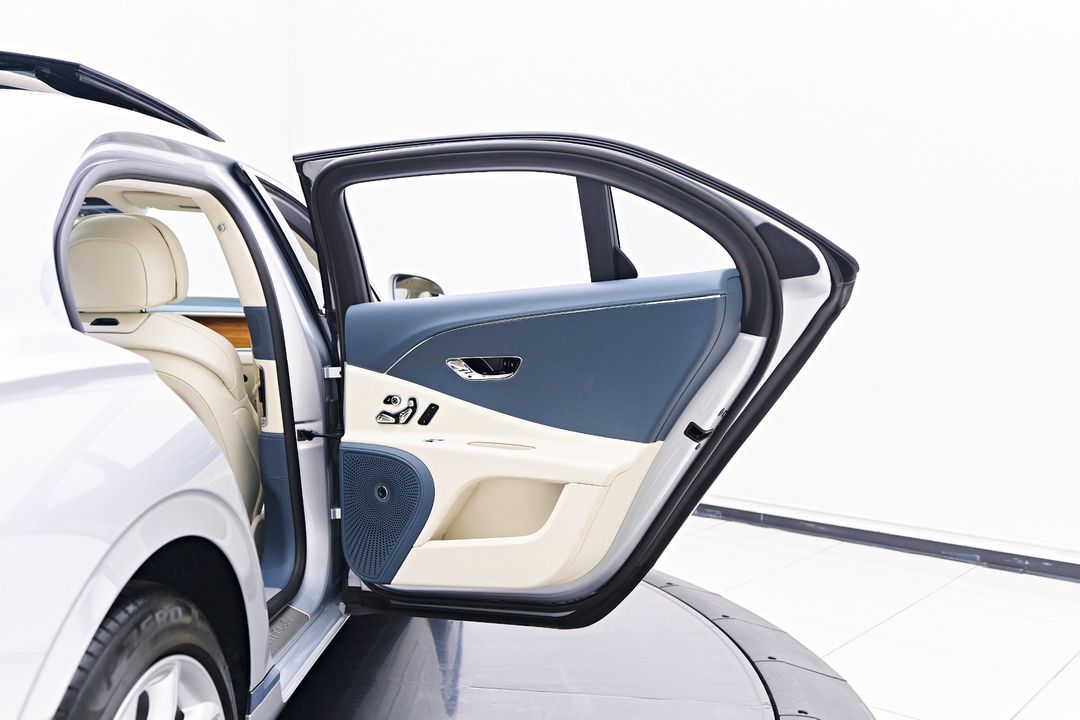 2023 Bentley Flying Spur Hybrid