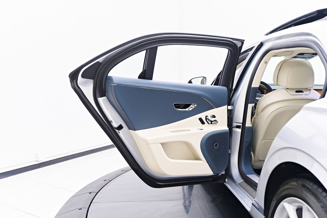 2023 Bentley Flying Spur Hybrid