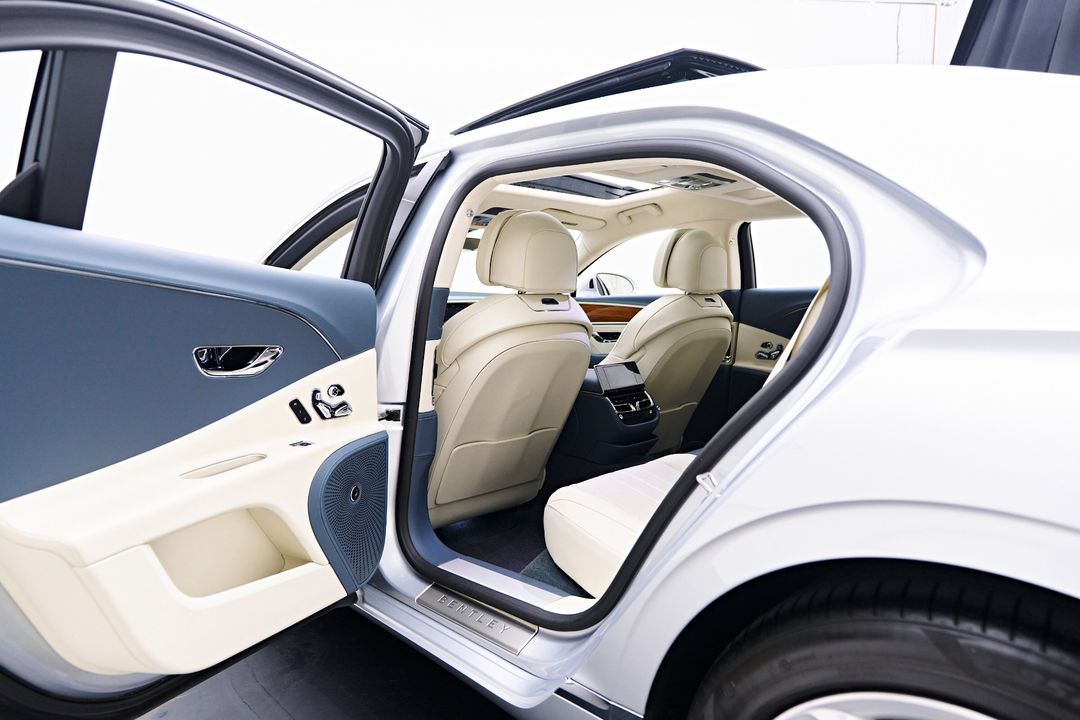 2023 Bentley Flying Spur Hybrid