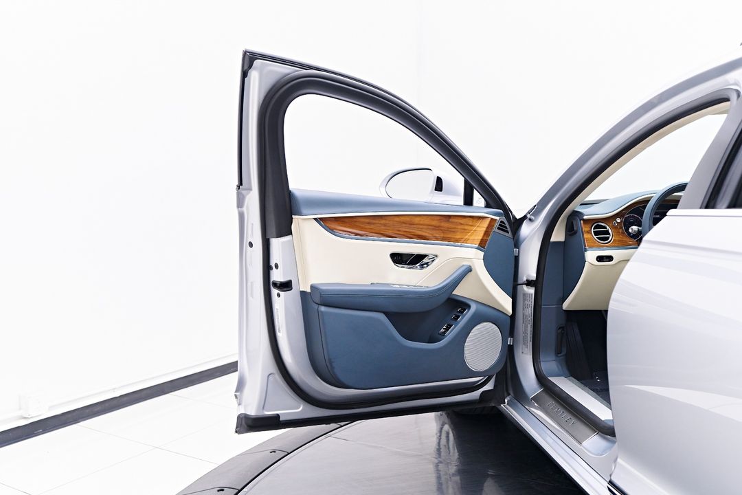2023 Bentley Flying Spur Hybrid