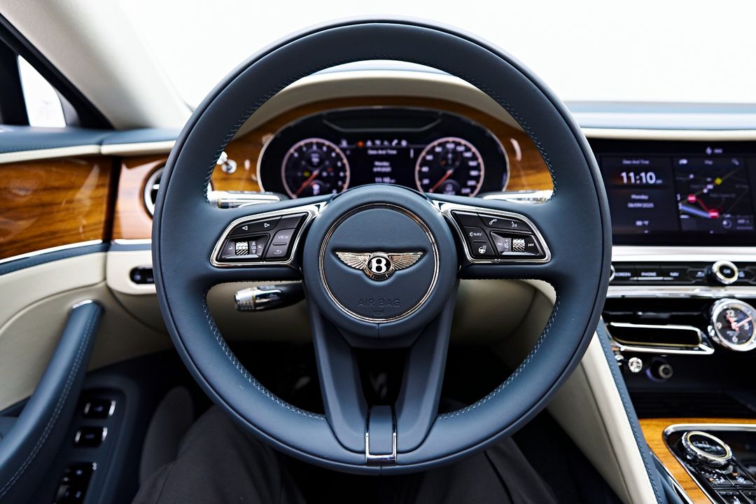 2023 Bentley Flying Spur Hybrid
