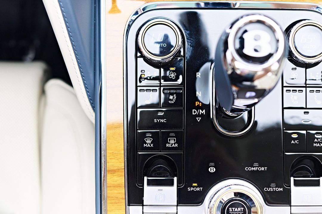 2023 Bentley Flying Spur Hybrid